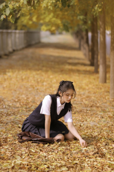 小鬼当街
